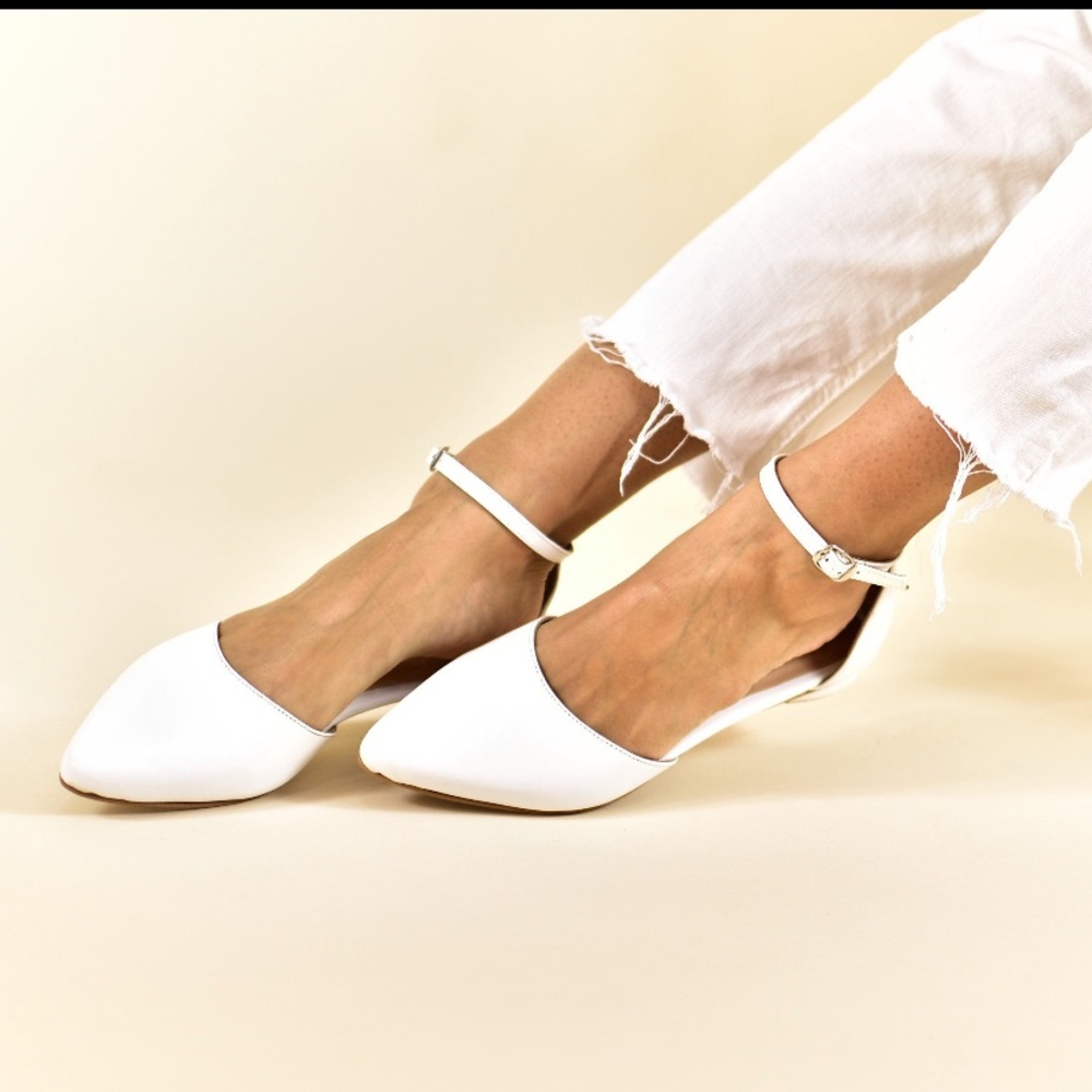 White closed toe flats